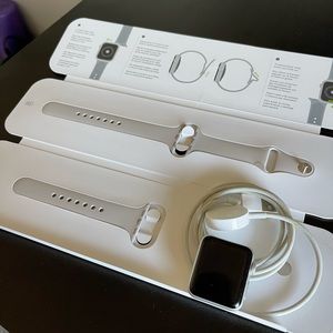 38 mm Series 3 Apple Watch with brand new sport band